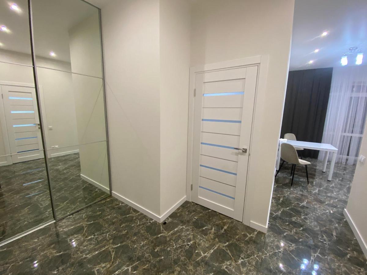 Люкс Апартаменти.Новобудова.Центр.Жк Театральний Rivne Extérieur photo