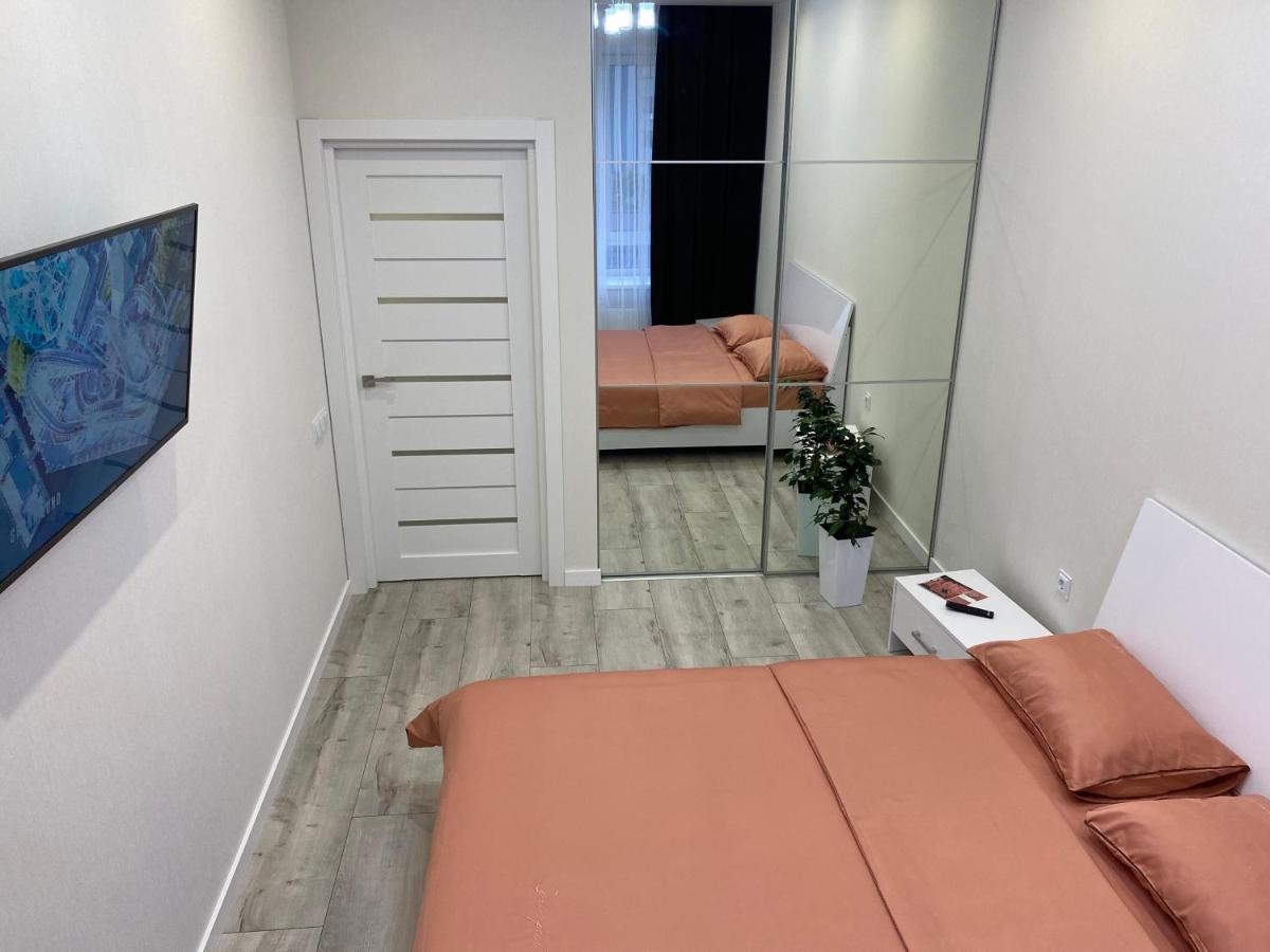 Люкс Апартаменти.Новобудова.Центр.Жк Театральний Rivne Extérieur photo